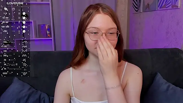 Snapshot of luv_tessa chatting on 16, 12, 2025 luv tessa online show from 16, 12, 2025