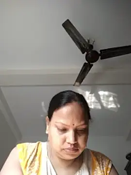 Snapshot of Arohi35 chatting on 5, 2, 2026 Arohi35 online show from 5, 2, 2026