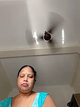 Snapshot of Arohi35 chatting on 10, 9, 2025 Arohi35 online show from 10, 9, 2025