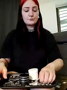 TiffiChantiT2 online show from 10, 5, 2026