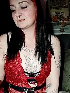 TiffiChantiT2 online show from 7, 4, 2026