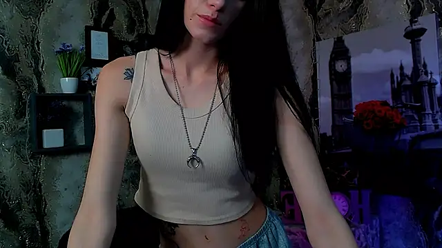 Snapshot of LanaTey chatting on 17, 10, 2025 LanaTey online show from 17, 10, 2025