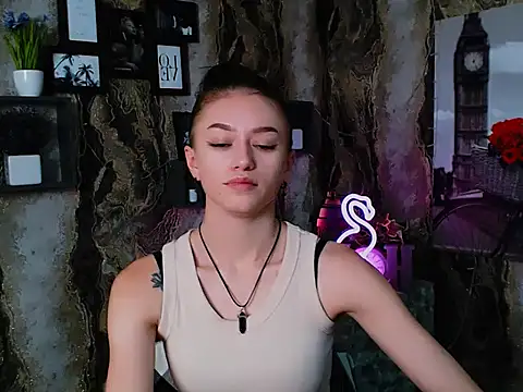 Snapshot of LanaTey chatting on 24, 9, 2025 LanaTey online show from 24, 9, 2025