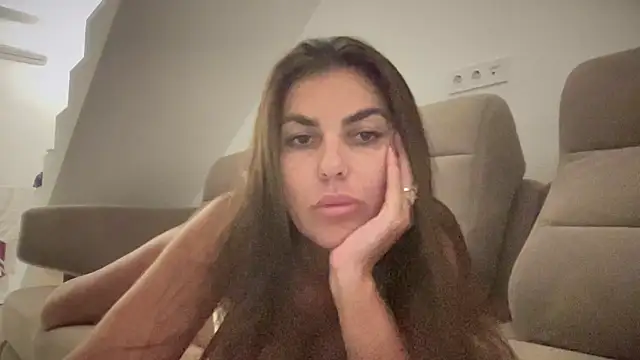 Snapshot of AngelinaMeov chatting on 10, 9, 2025 AngelinaMeov online show from 10, 9, 2025