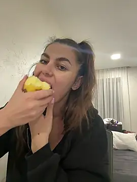 Snapshot of AngelinaMeov chatting on 20, 3, 2025 AngelinaMeov online show from 20, 3, 2025