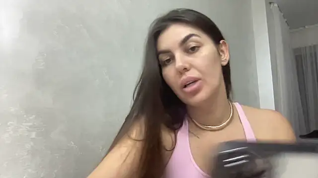 Snapshot of AngelinaMeov chatting on 11, 3, 2025 AngelinaMeov online show from 11, 3, 2025