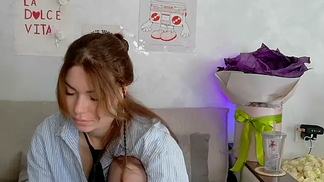 SweetDarling7 online show from 17, 4, 2026