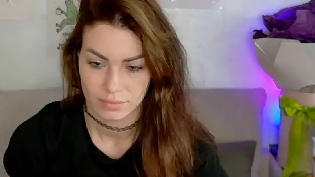 SweetDarling7 online show from 2, 4, 2026