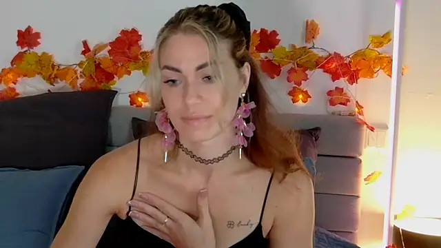 SweetDarling7 online show from 26, 10, 2025