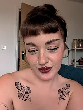 Petite Juicy Olive online show from 8, 5, 2026