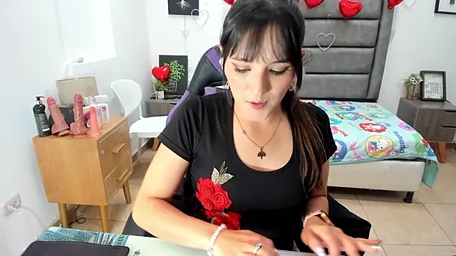 Tania Duque online show from 13, 3, 2026