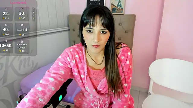 Tania Duque online show from 20, 9, 2025