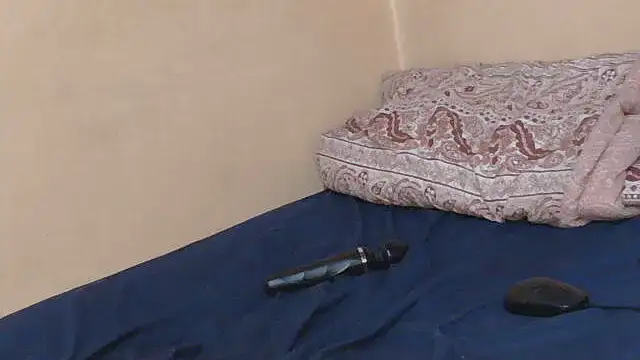 EbonyAlphaBitch online show from 30, 10, 2025