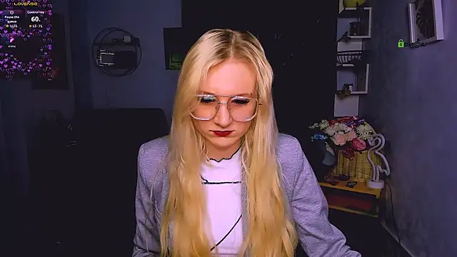 madam uliis online show from 22, 12, 2025