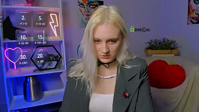 Snapshot of madam_uliis chatting on 18, 3, 2025 madam uliis online show from 18, 3, 2025