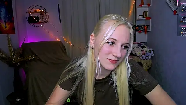 Snapshot of madam_uliis chatting on 2, 4, 2026 madam uliis online show from 2, 4, 2026