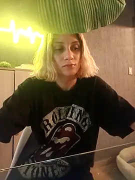 VictoriaLuxe online show from 8, 9, 2025