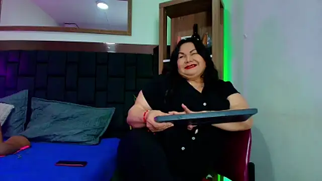 EllenaBoobs  online show from 13, 5, 2026
