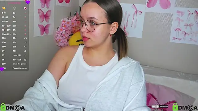 Lilysweet13 online show from 5, 10, 2025