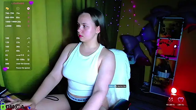 Snapshot of Lilysweet13 chatting on 20, 6, 2026 Lilysweet13 online show from 20, 6, 2026