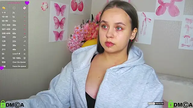 Lilysweet13 online show from 10, 10, 2025