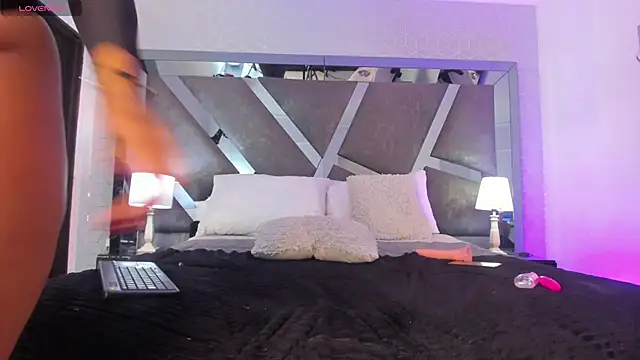 Daia Ortiz online show from 23, 3, 2025