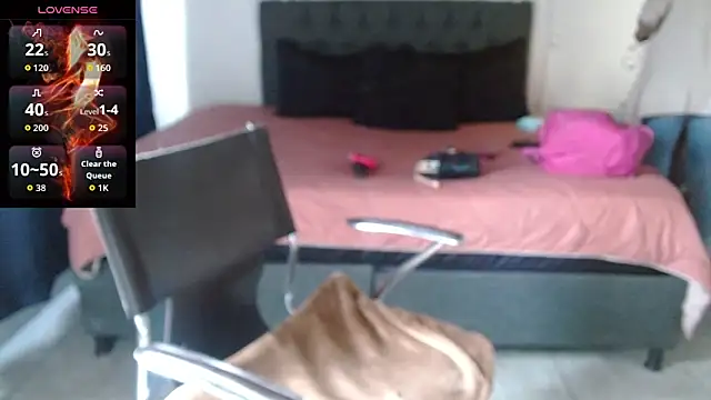 mia velvet1 online show from 22, 10, 2025