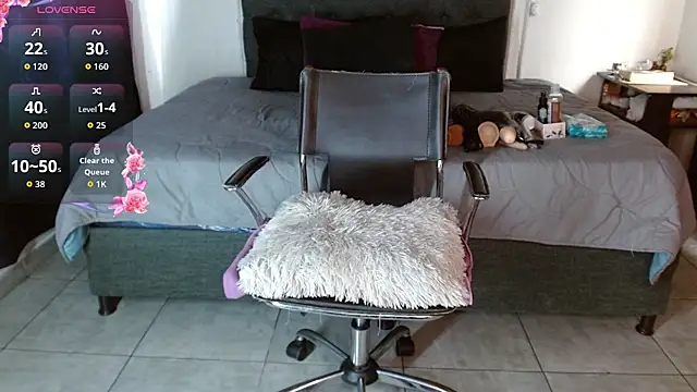 mia velvet1 online show from 27, 9, 2025