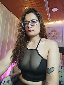 Snapshot of Rose_Thompson1 chatting on 3, 6, 2026 Rose Thompson1 online show from 3, 6, 2026