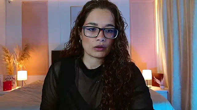 Snapshot of Rose_Thompson1 chatting on 20, 5, 2026 Rose Thompson1 online show from 20, 5, 2026