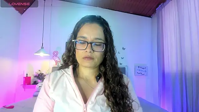 Snapshot of Rose_Thompson1 chatting on 19, 4, 2026 Rose Thompson1 online show from 19, 4, 2026