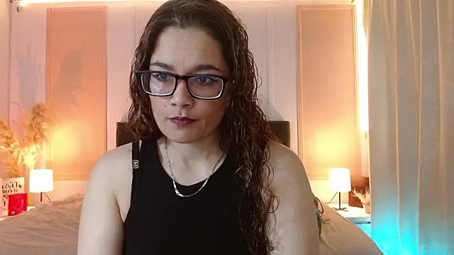 Snapshot of Rose_Thompson1 chatting on 7, 6, 2026 Rose Thompson1 online show from 7, 6, 2026
