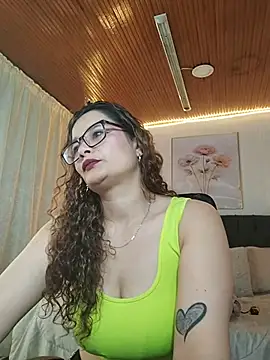 Snapshot of Rose_Thompson1 chatting on 9, 7, 2026 Rose Thompson1 online show from 9, 7, 2026