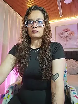 Snapshot of Rose_Thompson1 chatting on 29, 5, 2026 Rose Thompson1 online show from 29, 5, 2026