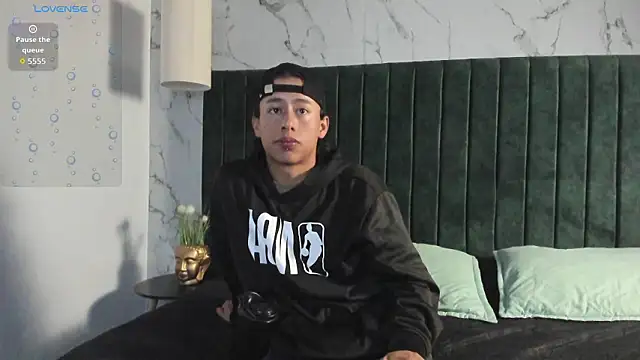 labrinthteasing online show from 1, 2, 2026