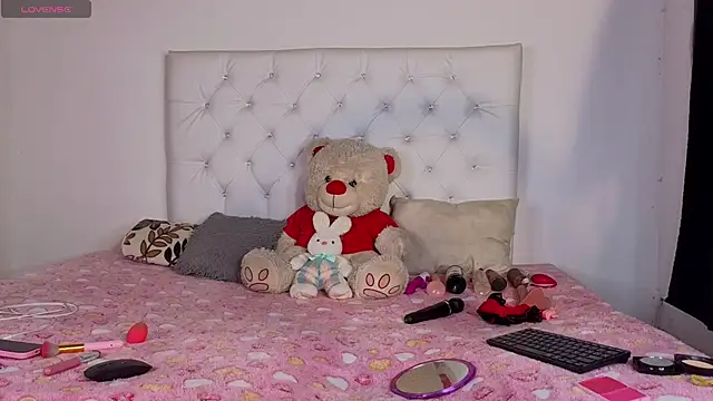 megan stathann online show from 5, 4, 2026