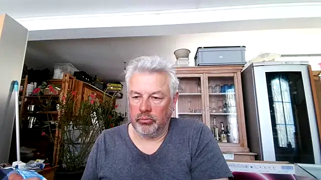 Berg Boy online show from 11, 3, 2025