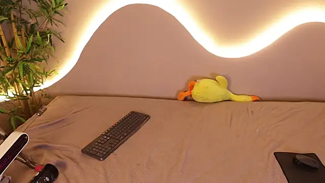 Miyuki wolf online show from 6, 3, 2026