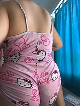 Snapshot of Ivelleee_ chatting on 13, 9, 2025 Ivelleee online show from 13, 9, 2025