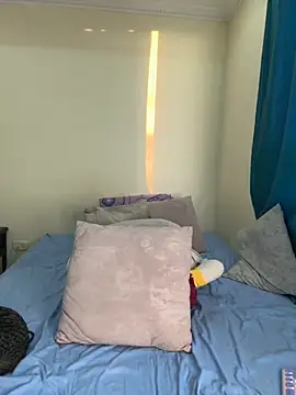 Snapshot of Ivelleee_ chatting on 20, 9, 2025 Ivelleee online show from 20, 9, 2025