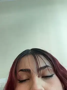 Snapshot of Ivelleee_ chatting on 18, 11, 2025 Ivelleee online show from 18, 11, 2025