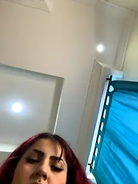 Snapshot of Ivelleee_ chatting on 16, 9, 2025 Ivelleee online show from 16, 9, 2025