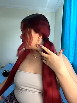 Snapshot of Ivelleee_ chatting on 18, 9, 2025 Ivelleee online show from 18, 9, 2025