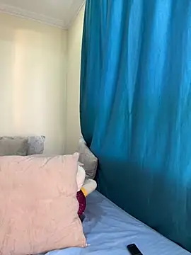 Snapshot of Ivelleee_ chatting on 22, 9, 2025 Ivelleee online show from 22, 9, 2025