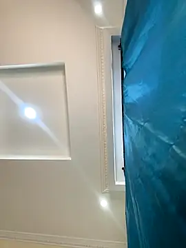 Snapshot of Ivelleee_ chatting on 1, 11, 2025 Ivelleee online show from 1, 11, 2025