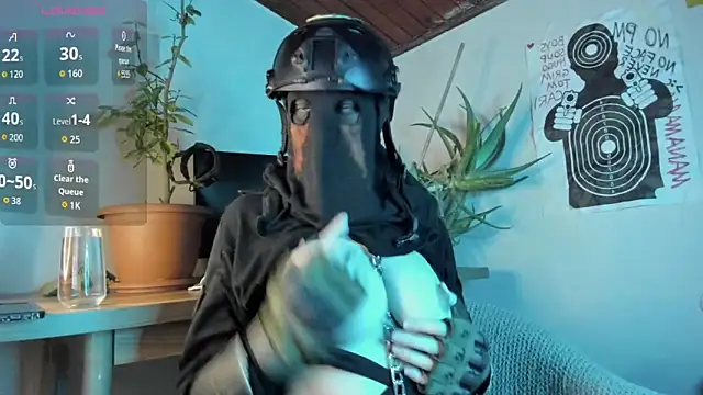 Snapshot of cos_operator chatting on 12, 10, 2025 cos operator online show from 12, 10, 2025