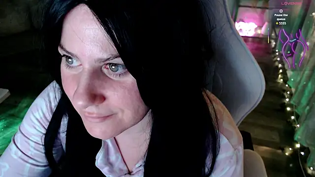 Snapshot of BellaStar84 chatting on 15, 4, 2026 BellaStar84 online show from 15, 4, 2026