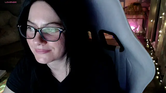 Snapshot of BellaStar84 chatting on 8, 4, 2026 BellaStar84 online show from 8, 4, 2026