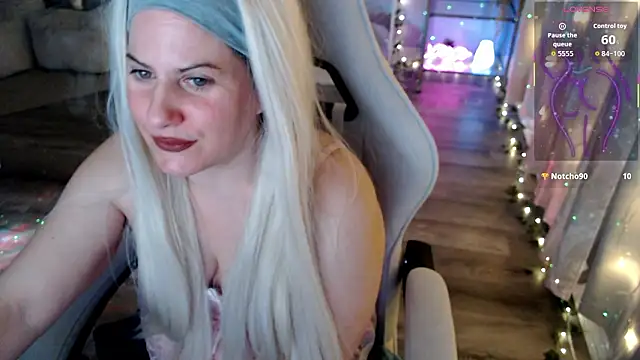 Snapshot of BellaStar84 chatting on 6, 3, 2026 BellaStar84 online show from 6, 3, 2026