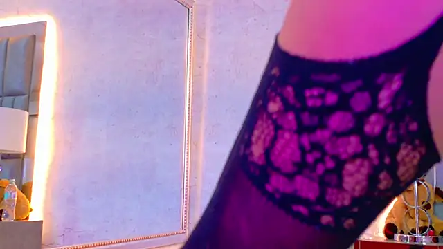 CamilaJohnston online show from 17, 12, 2025